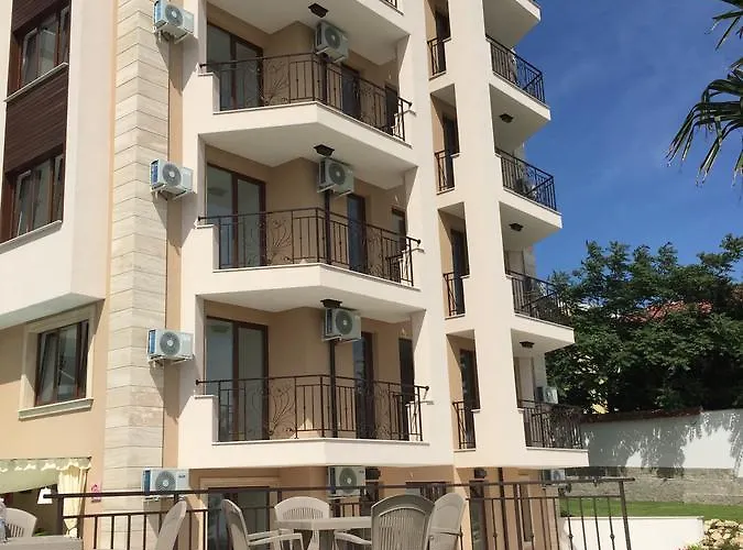 Porto Paradiso Complex *